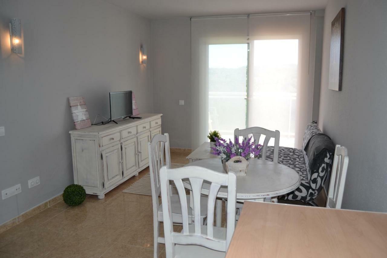 Lovely Familiar Apartment With Pool In Cap Salou Exteriör bild